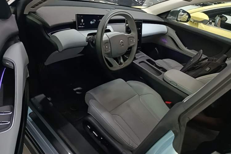 Used Nio ET5T 2023 75 kWh Touring Left Front Seat