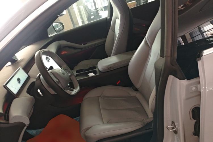 Used Nio ET5T 2023 75 kWh Touring Left Front Seat