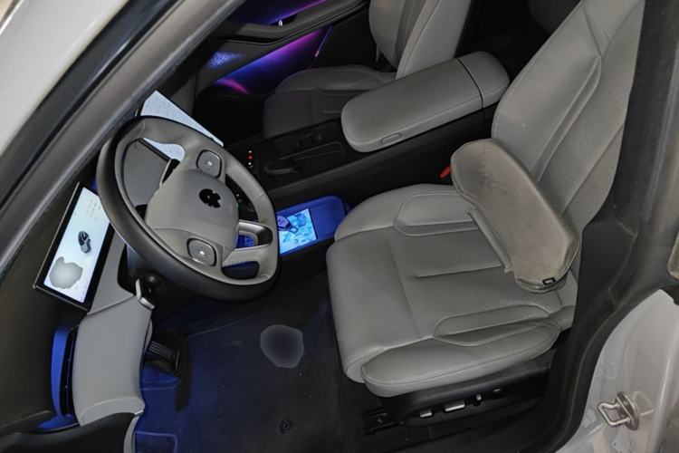 Used Nio ET5T 2023 75 kWh Touring Left Front Seat