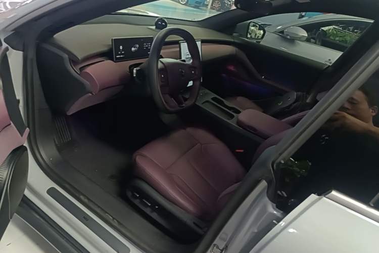Used Nio ET5T 2023 75 kWh Touring Left Front Seat