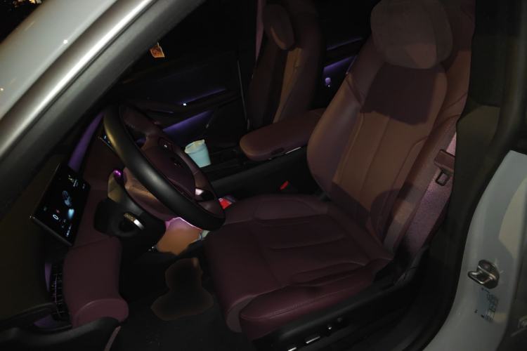 Used Nio ET5T 2023 75 kWh Touring Left Front Seat
