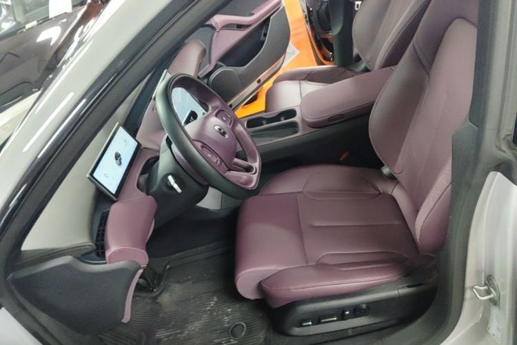 Used Nio ET5T 2023 75 kWh Touring Left Front Seat