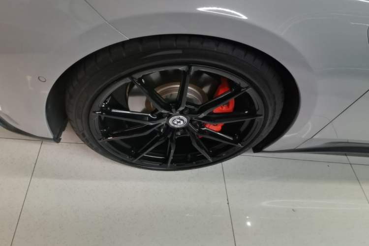 Used Nio ET5T 2023 75 kWh Touring Left Front Wheel Hub