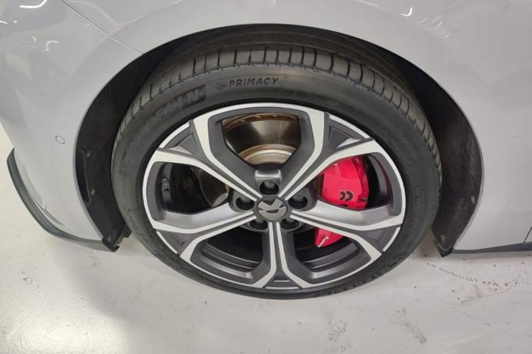 Used Nio ET5T 2023 75 kWh Touring Left Front Wheel Hub