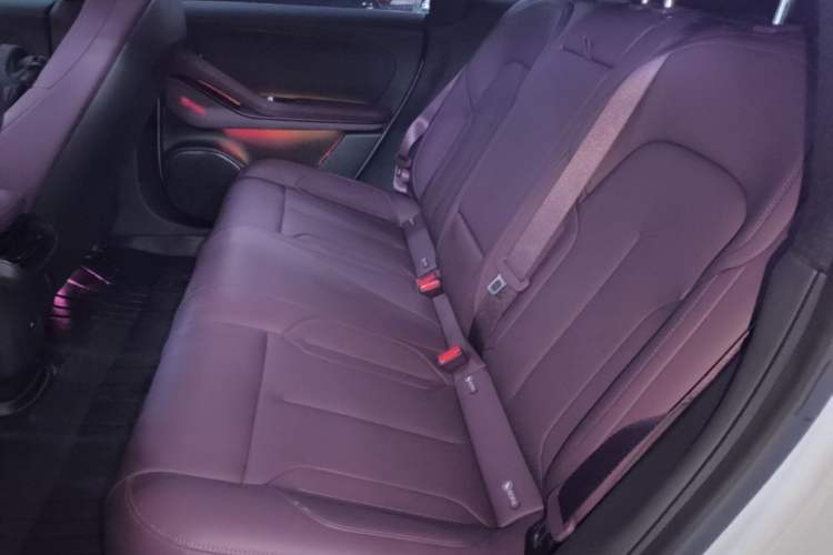 Used Nio ET5T 2023 75 kWh Touring Left Rear Seat