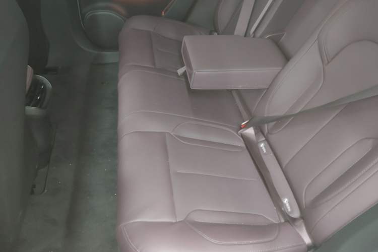 Used Nio ET5T 2023 75 kWh Touring Left Rear Seat
