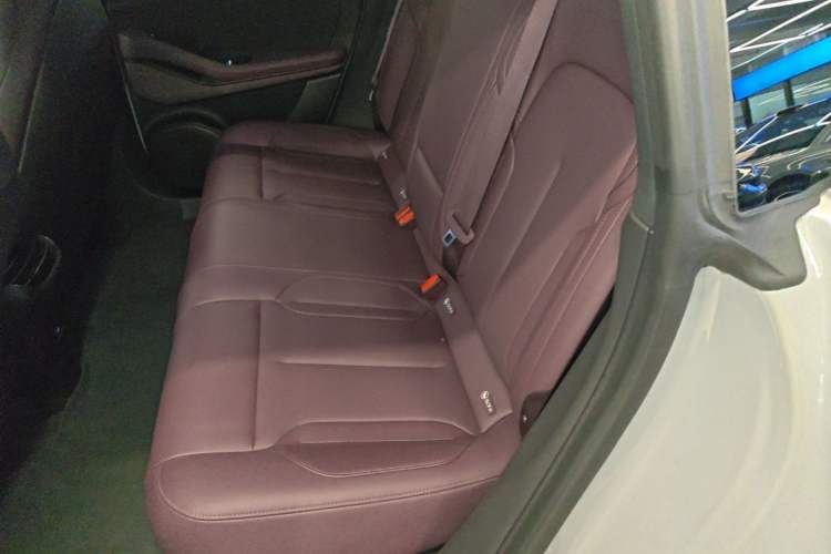 Used Nio ET5T 2023 75 kWh Touring Left Rear Seat