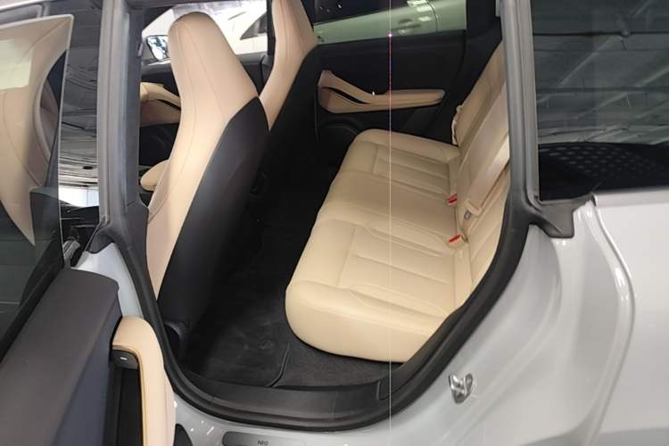 Used Nio ET5T 2023 75 kWh Touring Left Rear Seat