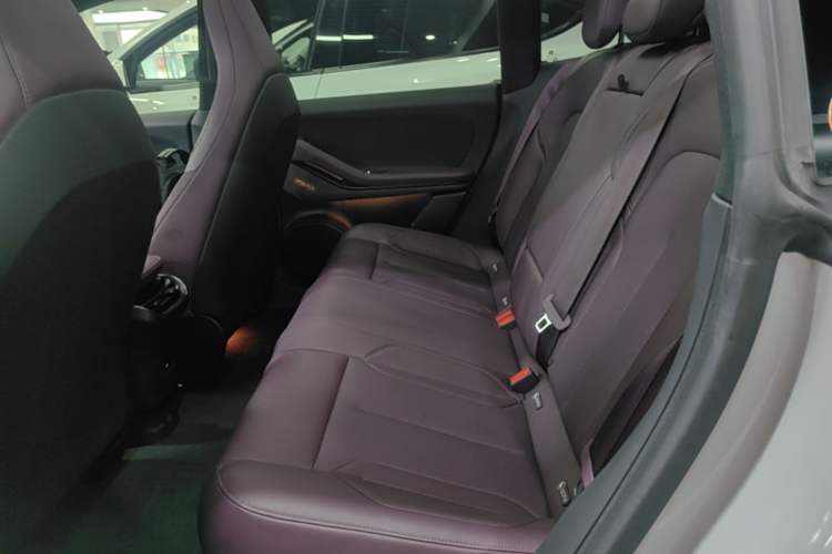 Used Nio ET5T 2023 75 kWh Touring Left Rear Seat