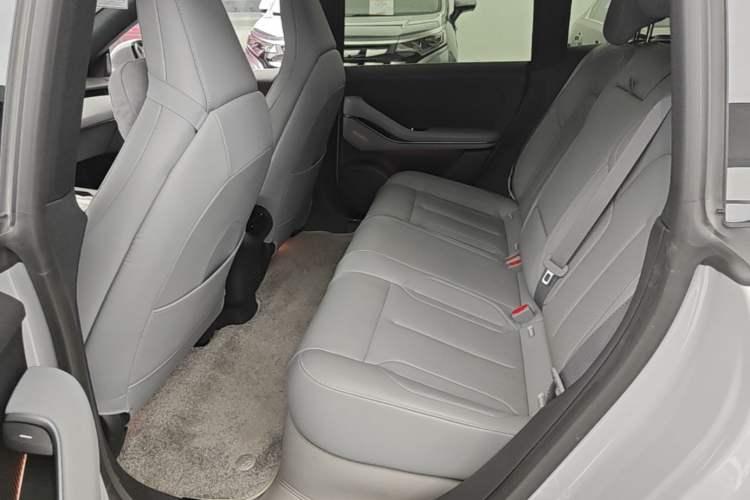 Used Nio ET5T 2023 75 kWh Touring Left Rear Seat