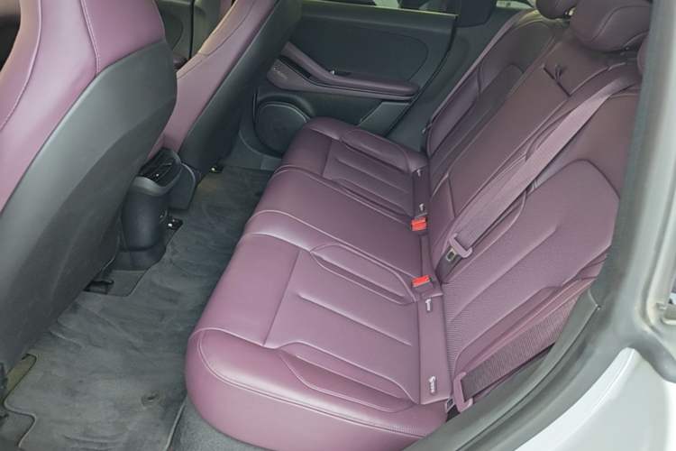 Used Nio ET5T 2023 75 kWh Touring Left Rear Seat