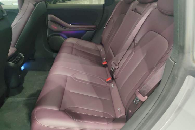 Used Nio ET5T 2023 75 kWh Touring Left Rear Seat