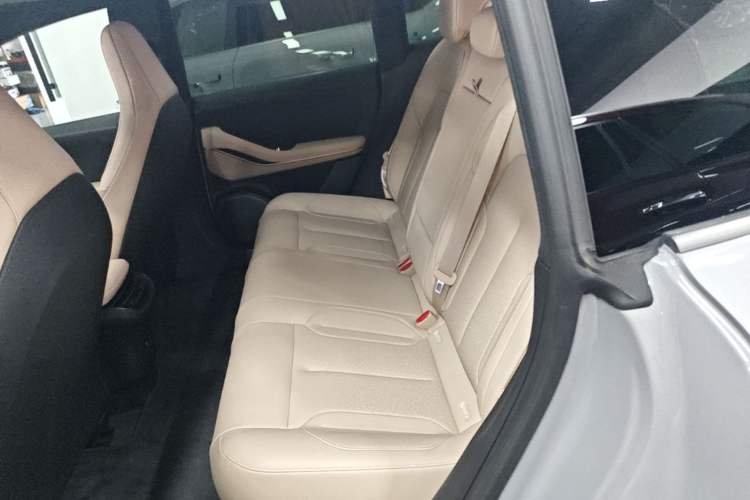 Used Nio ET5T 2023 75 kWh Touring Left Rear Seat