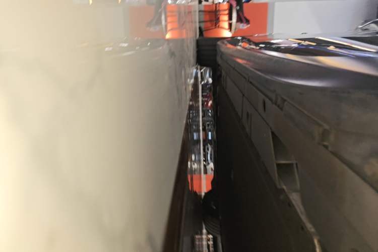 Used Nio ET5T 2023 75 kWh Touring Left Side Sill