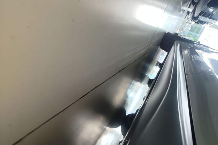 Used Nio ET5T 2023 75 kWh Touring Left Side Sill