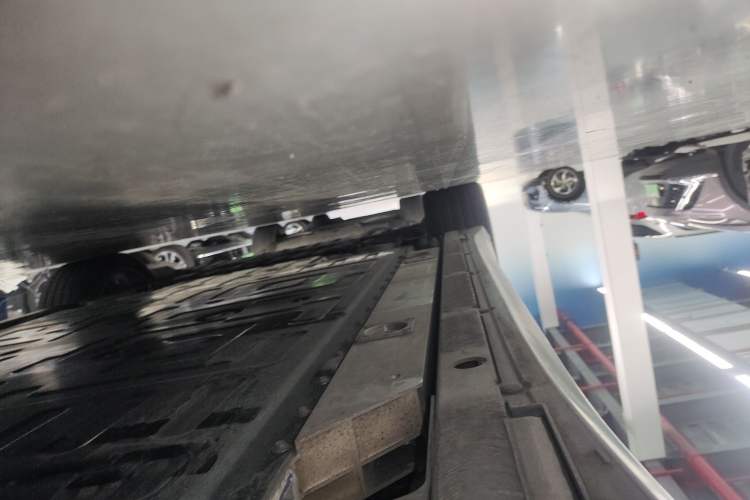 Used Nio ET5T 2023 75 kWh Touring Left Side Sill