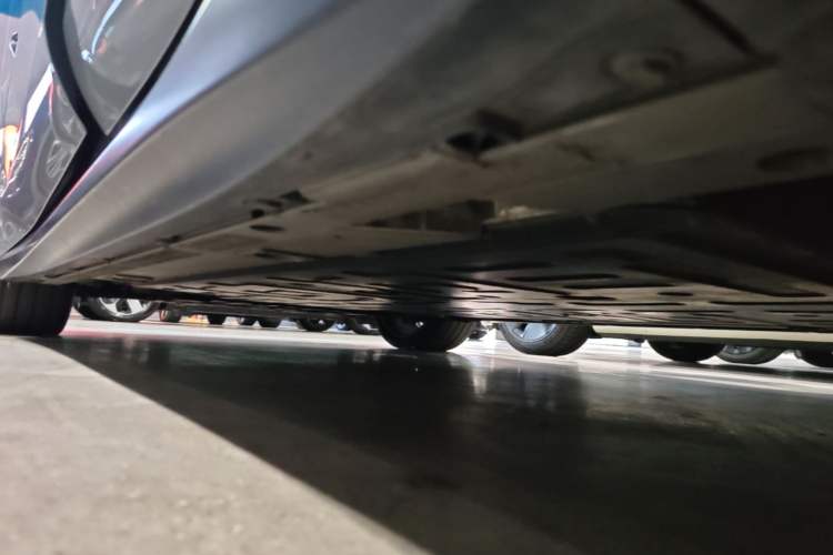 Used Nio ET5T 2023 75 kWh Touring Left Side Sill