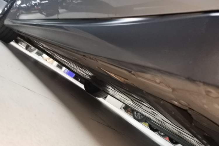 Used Nio ET5T 2023 75 kWh Touring Left Side Sill