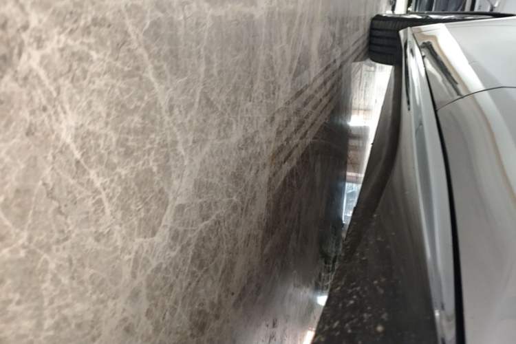 Used Nio ET5T 2023 75 kWh Touring Left Side Sill
