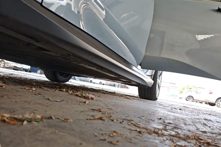 Used Nio ET5T 2023 75 kWh Touring Left Side Sill