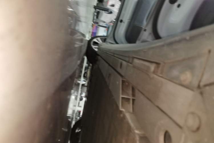 Used Nio ET5T 2023 75 kWh Touring Left Side Sill