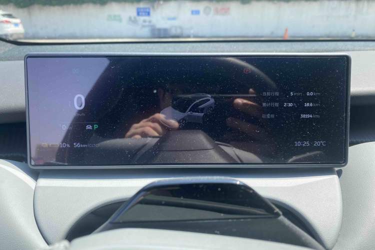 Used Nio ET5T 2023 75 kWh Touring Odometer Close Up