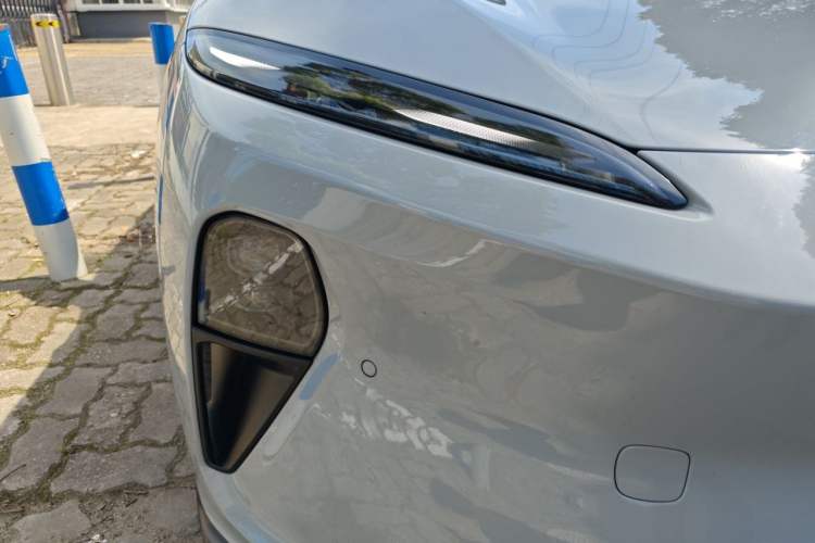 Used Nio ET5T 2023 75 kWh Touring Right Front Headlight