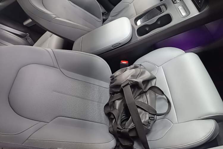 Used Nio ET5T 2023 75 kWh Touring Right Front Seat
