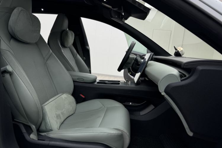 Used Nio ET5T 2023 75 kWh Touring Right Front Seat