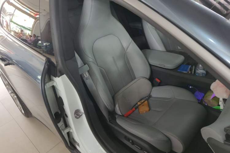 Used Nio ET5T 2023 75 kWh Touring Right Front Seat