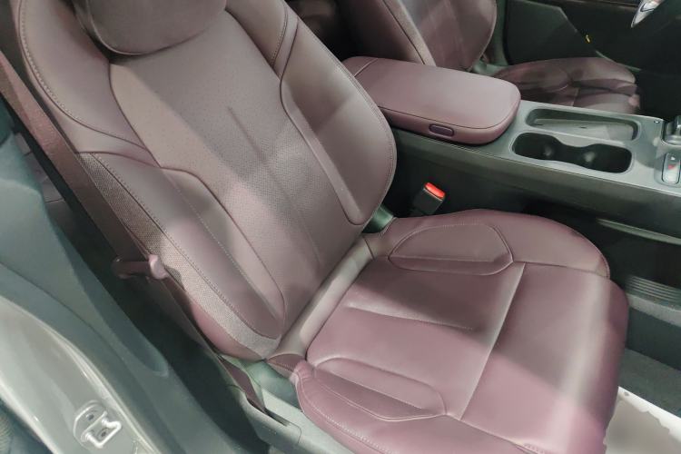 Used Nio ET5T 2023 75 kWh Touring Right Front Seat