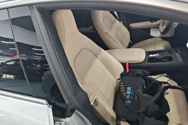 Used Nio ET5T 2023 75 kWh Touring Right Front Seat