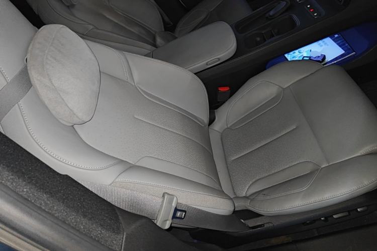 Used Nio ET5T 2023 75 kWh Touring Right Front Seat