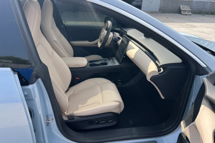 Used Nio ET5T 2023 75 kWh Touring Right Front Seat
