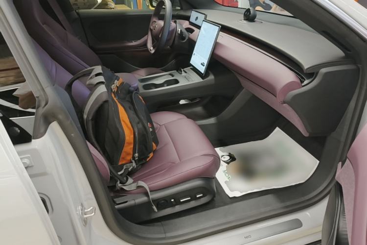 Used Nio ET5T 2023 75 kWh Touring Right Front Seat