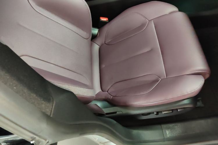 Used Nio ET5T 2023 75 kWh Touring Right Front Seat