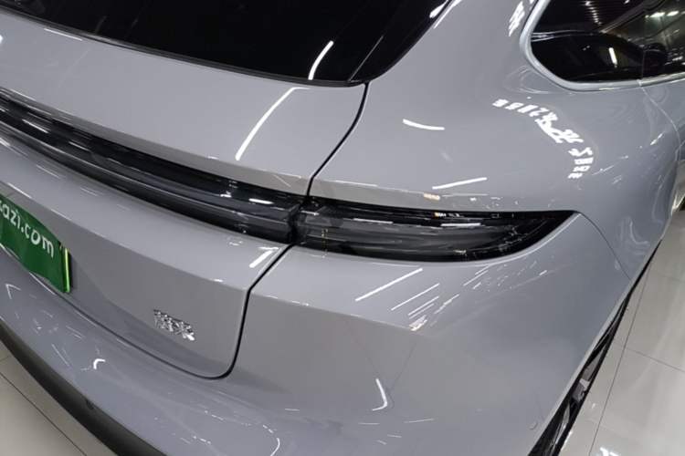 Used Nio ET5T 2023 75 kWh Touring Right Rear Taillight