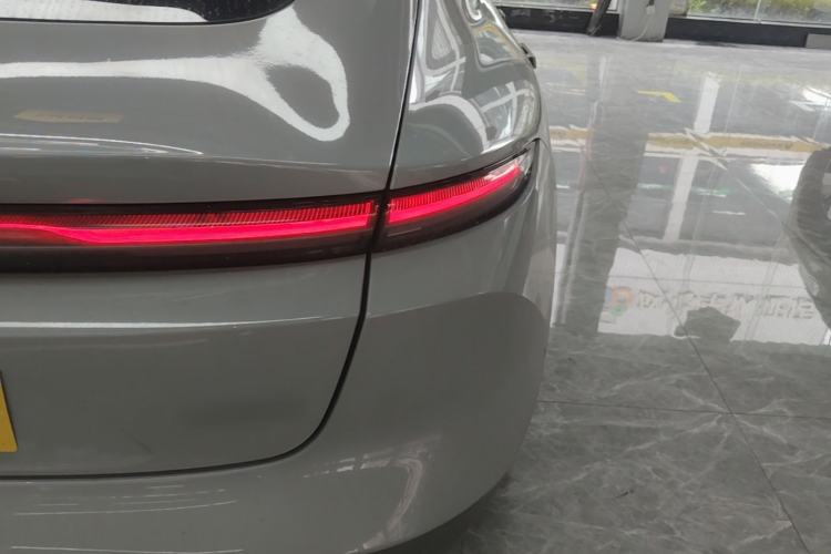 Used Nio ET5T 2023 75 kWh Touring Right Rear Taillight