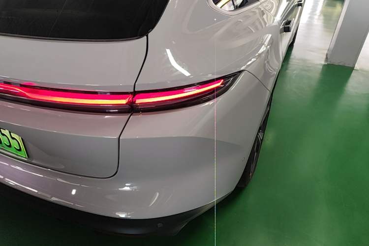 Used Nio ET5T 2023 75 kWh Touring Right Rear Taillight