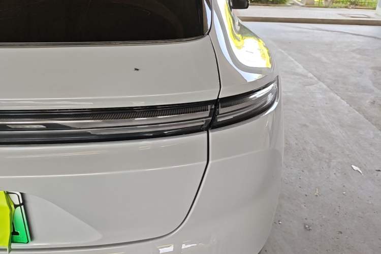 Used Nio ET5T 2023 75 kWh Touring Right Rear Taillight