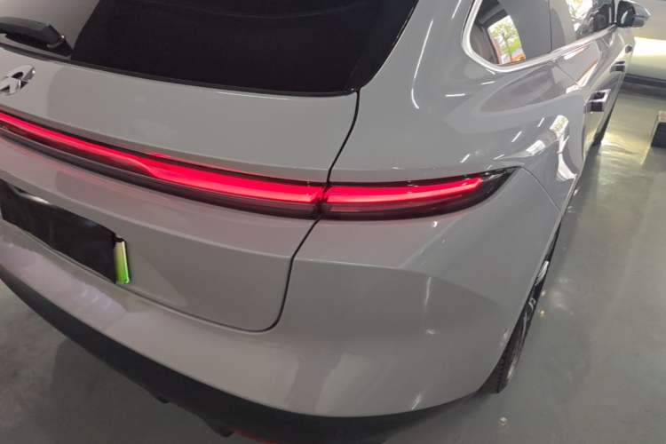 Used Nio ET5T 2023 75 kWh Touring Right Rear Taillight