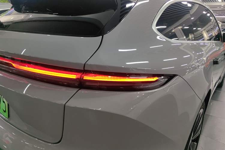 Used Nio ET5T 2023 75 kWh Touring Right Rear Taillight