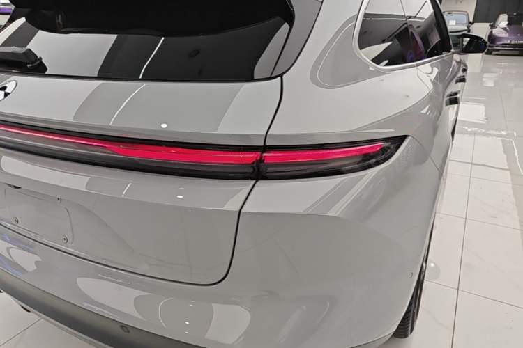 Used Nio ET5T 2023 75 kWh Touring Right Rear Taillight