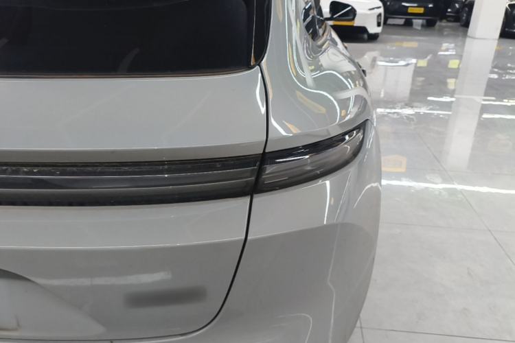 Used Nio ET5T 2023 75 kWh Touring Right Rear Taillight