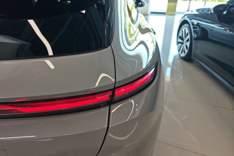 Used Nio ET5T 2023 75 kWh Touring Right Rear Taillight