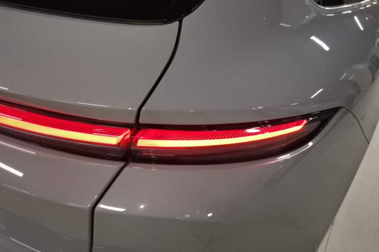Used Nio ET5T 2023 75 kWh Touring Right Rear Taillight