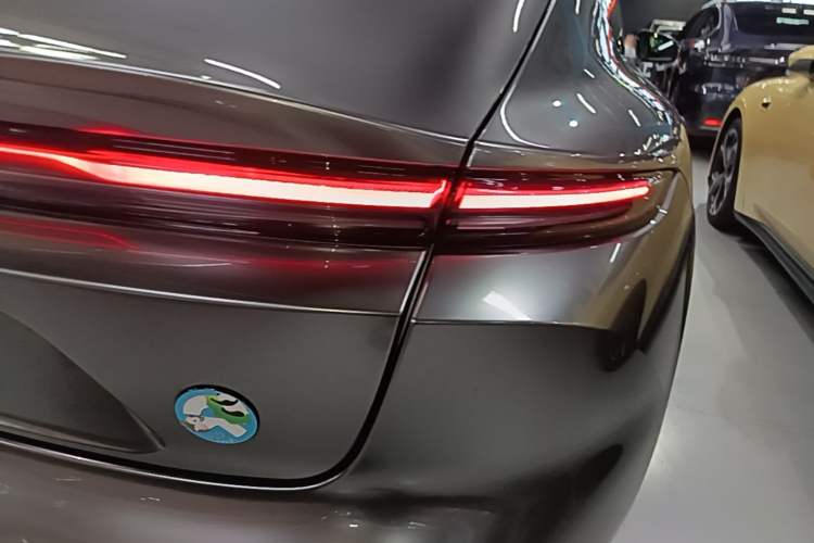 Used Nio ET5T 2023 75 kWh Touring Right Rear Taillight