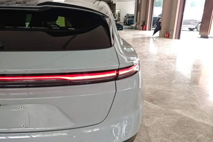 Used Nio ET5T 2023 75 kWh Touring Right Rear Taillight