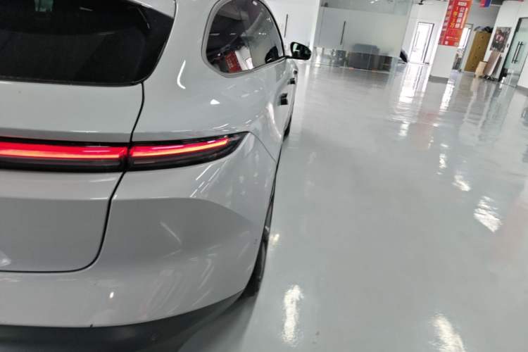Used Nio ET5T 2023 75 kWh Touring Right Rear Taillight