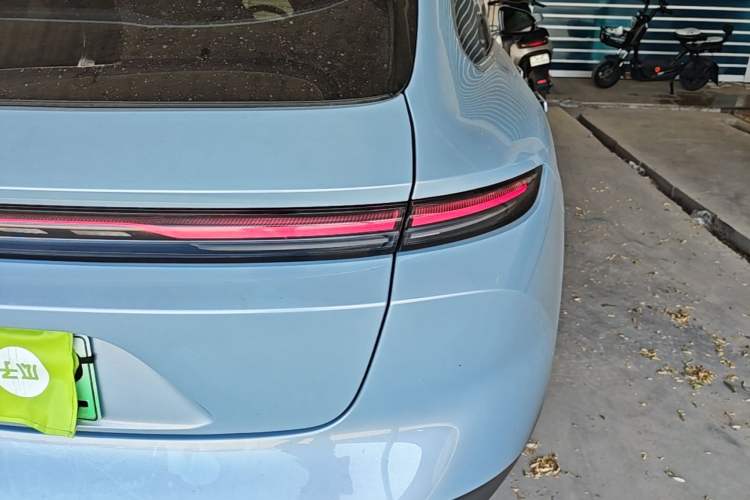 Used Nio ET5T 2023 75 kWh Touring Right Rear Taillight